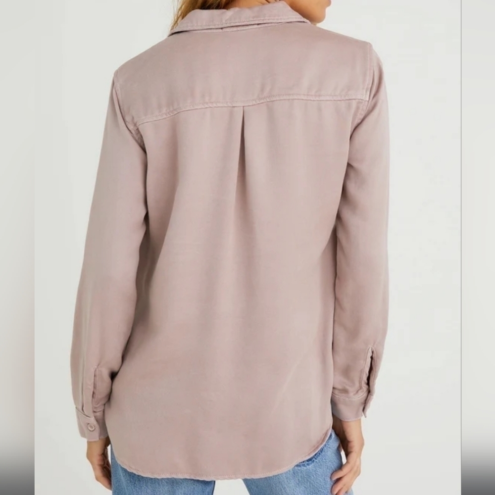 𝅺bella Dahl Button Up One Pocket Long Sleeve Top